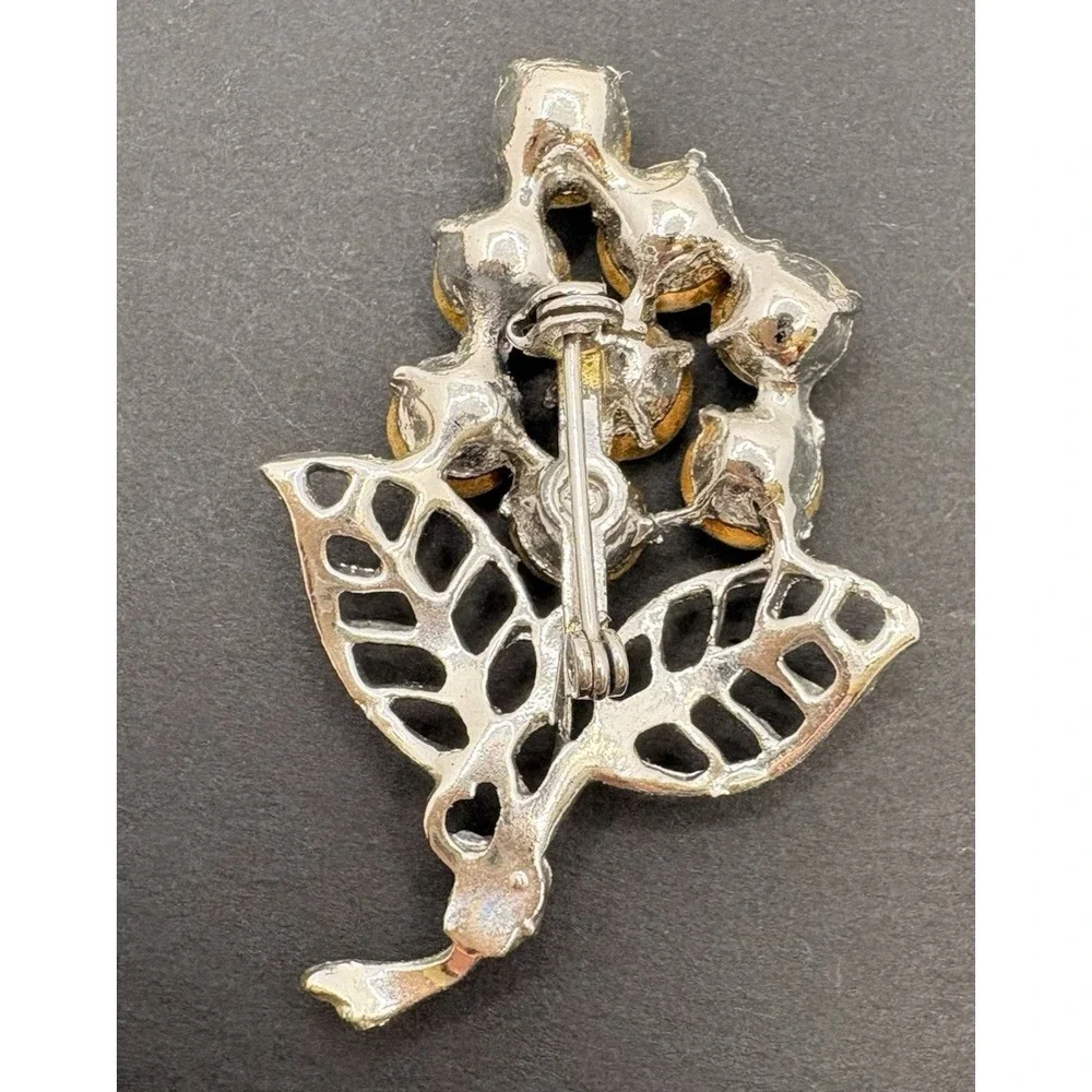 Vintage Floral‎ Grape Cluster Silver Tone Clear Rhinestone Brooch Nature Retro